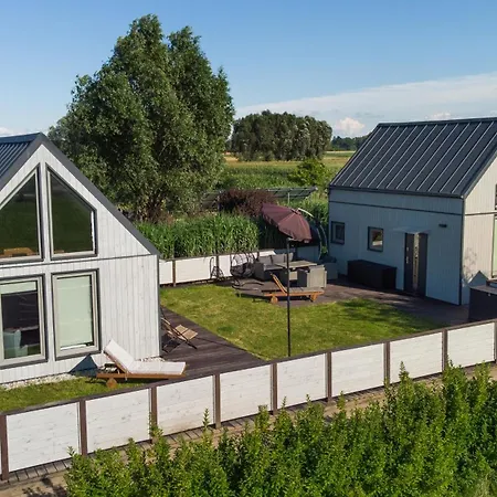 Semesterbostad Z Sauna Na Folwarku Zulawskim